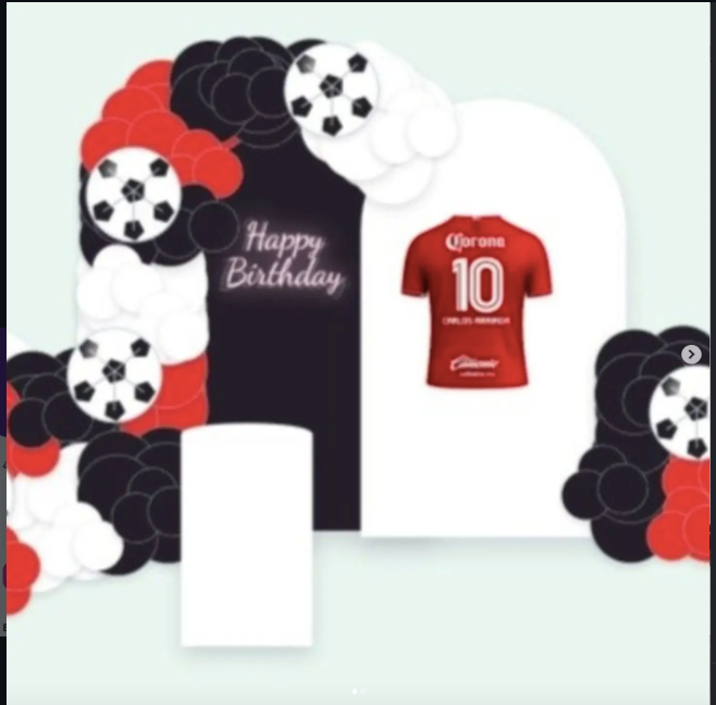 Boceto digital de decoración de cumpleaños con temática de fútbol creado antes del montaje